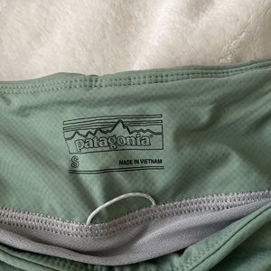 Patagonia strider pro 2.5 inseam light green size S